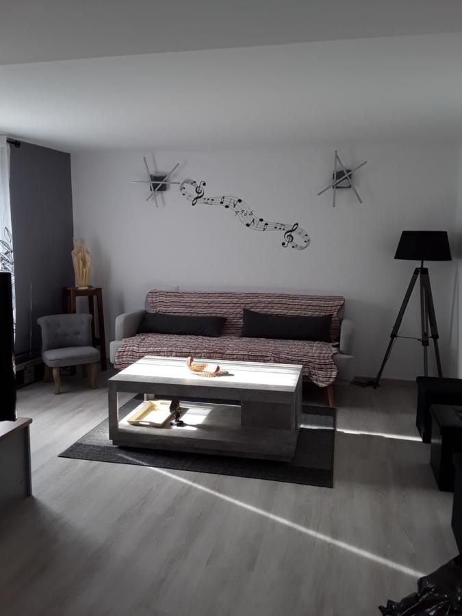 Gite Le Jaya Saint-Georges-de-Luzencon ภายนอก รูปภาพ