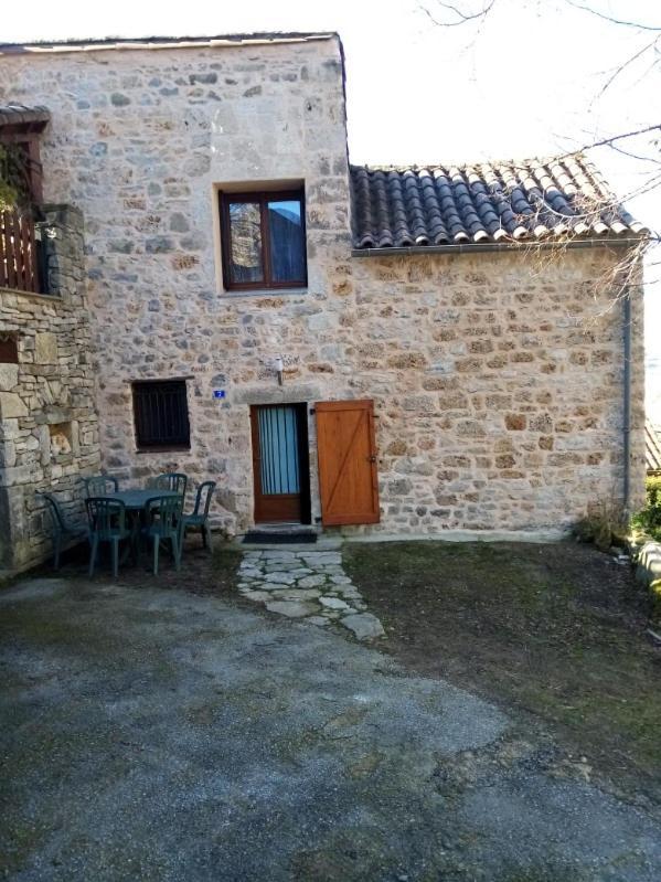 Gite Le Jaya Saint-Georges-de-Luzencon ภายนอก รูปภาพ